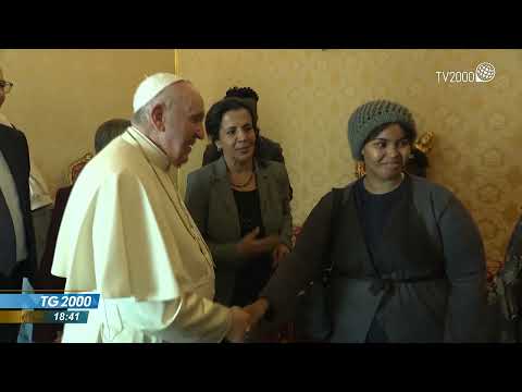 Papa Francesco compie 85 anni con i rifugiati da Cipro. Gli auguri dai vescovi italiani