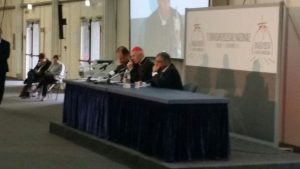 il card. Angelo Bagnasco, presidente della Cei, durante la Conferenza Stampa.
