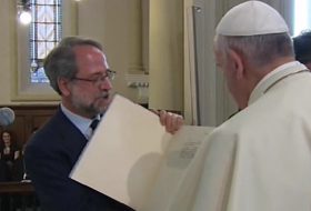 Papa Francesco nel tempio valdese