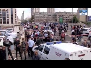 gerusalemme-non-si-ferma-lintifada-palestinese-dei-coltelli-il-sindaco-uscite-armati