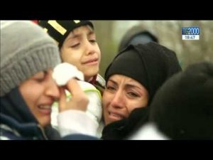 il-confine-tra-grecia-e-macedonia-trasformato-in-una-terra-di-nessuno