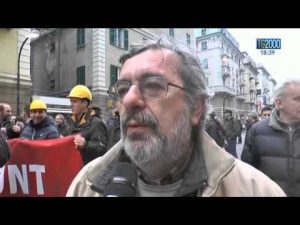 lavoro-ilva-il-decreto-sulla-cessione-e-legge-scesi-in-piazza-gli-operai-di-cornigliano