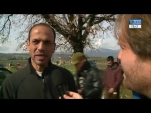 migranti-migliaia-di-profughi-bloccati-al-confine-tra-grecia-e-macedonia