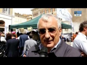 roma-la-protesta-dei-medici-scesi-in-piazza-davanti-a-montecitorio