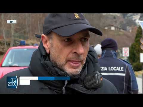 Valtellina, elicottero contro parete rocciosa. Un morto Valtellina, elicottero contro parete rocciosa. Un morto