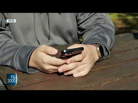 Safer Internet Day, un adolescente su tre parla con i chatbot