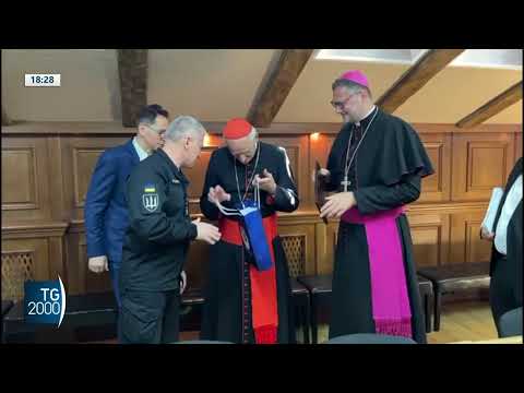 ucraina nuovi bombardamenti chiesa in campo con card zuppi da Tv2000.it ucraina nuovi bombardamenti chiesa in campo con card zuppi