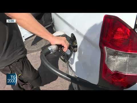 caro carburanti fine sconto diesel scattano le accise mobili da Tv2000.it caro carburanti fine sconto diesel scattano le accise mobili