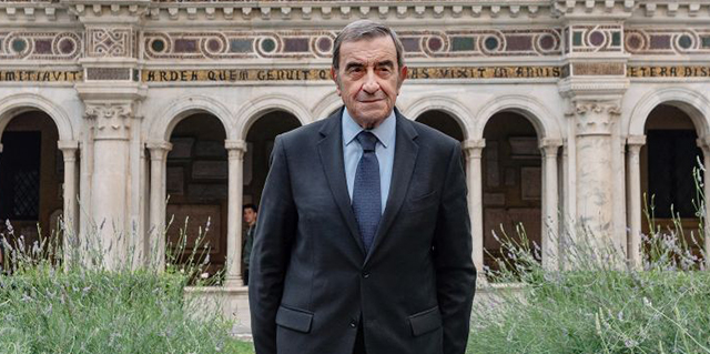 "Arturo Mari, il fotografo dei papi" <br> Giovedì 9 luglio in seconda serata
