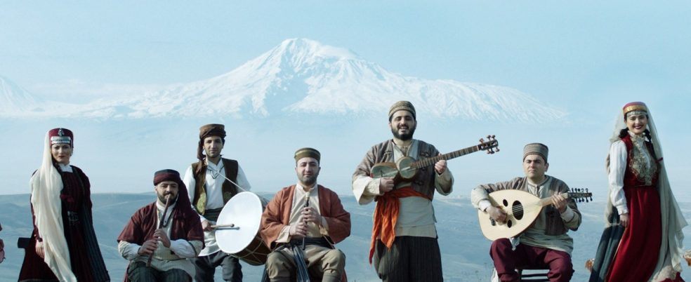 PRIMATV | "Amerikatsi" <br> Venerdì 24 aprile in prima serata 