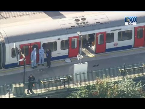 Londra, esplosione in un vagone della metropolitana. Scotland Yard: "E' terrorismo"