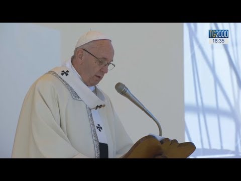 Papa Francesco a Molfetta: Essere come Gesù, pane spezzato per gli altri